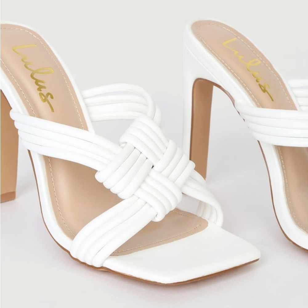 Lulús white woven heels